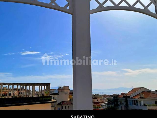 Attico via Arce 10, Centro, Salerno