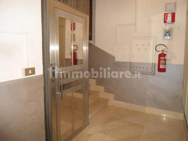 Attico via Caprarie, Centro Storico, Bologna