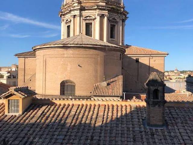 Attico via dei Chiavari, Campo de' Fiori, Roma