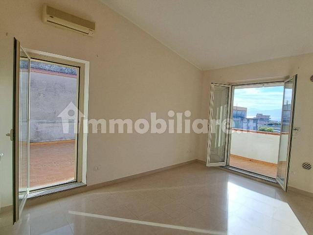 Attico via Feudo 35, Catona Villa San Giuseppe, Reggio Calabria