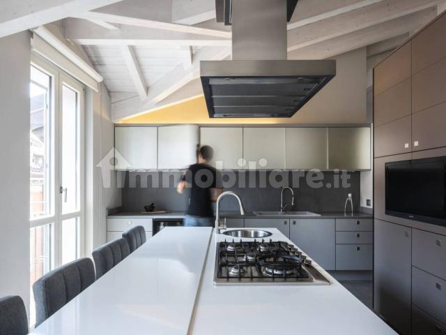 Attico via Lazzaro Palazzi 12, Porta Venezia, Indipendenza, Milano