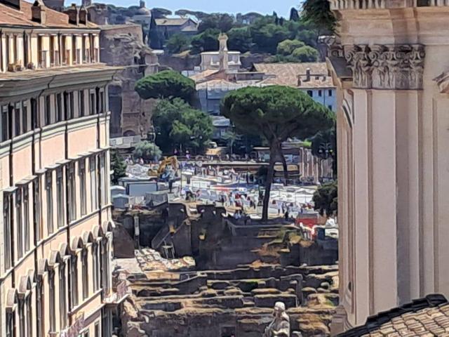 Attico via 4 Novembre, Colosseo Fori Imperiali, Roma