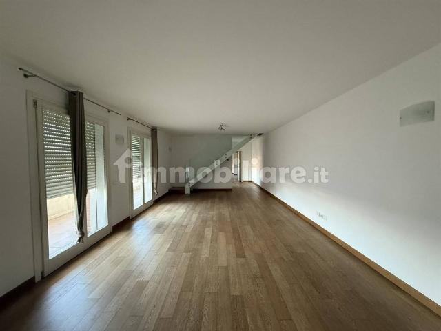 Attico viale Camisano 56, San Pio X, Vicenza
