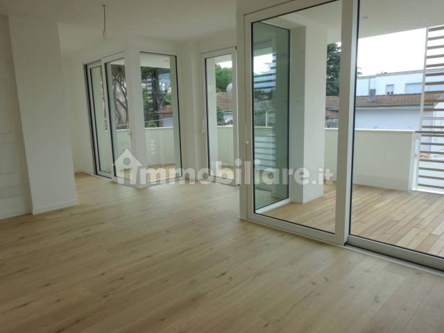 Attico viale Maria Ceccarini, Centro, Riccione