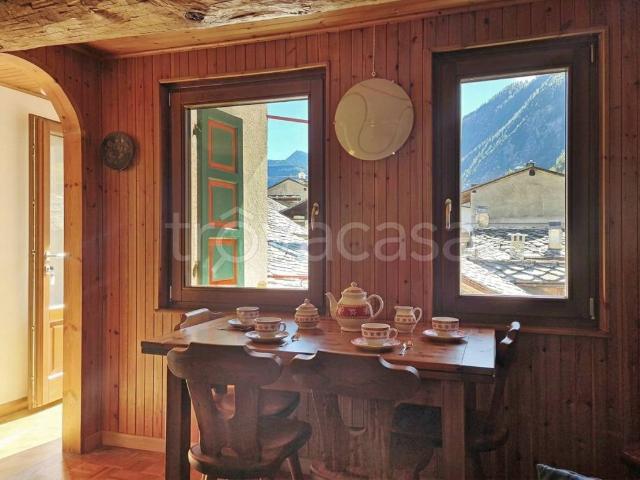 Attico/mansarda in vendita a Courmayeur via della Vittoria, 7