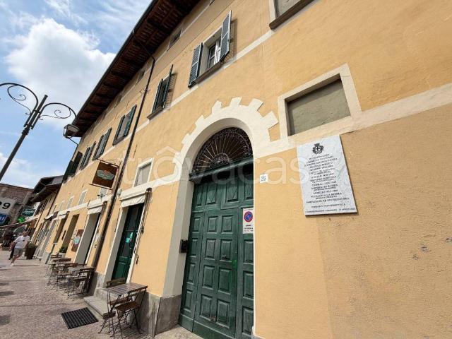 Villa bifamiliare in vendita a Cherasco via Vittorio Emanuele, 26