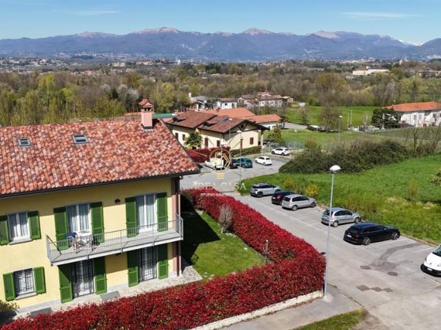 Attico/mansarda in vendita a Renate via petrarca 24