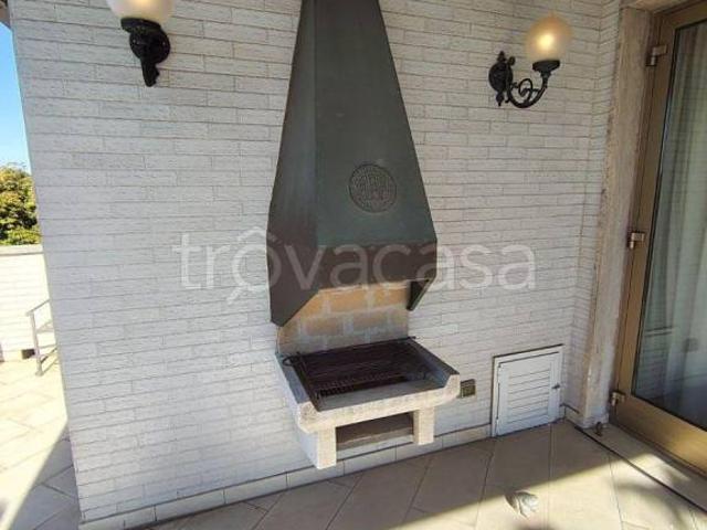 Attico/mansarda in vendita a Trieste via di Romagna, 54, Scorcola