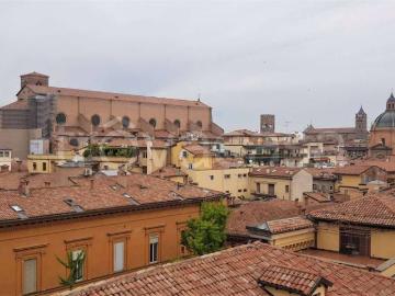 Attico/mansarda in affitto a Bologna piazza calderini, Castiglione Tribunale