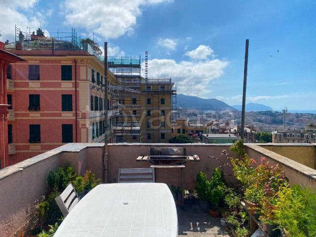 Attico/mansarda in affitto a Genova via Contardo, Castelletto