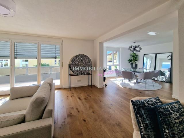 Atticawohnung Duplex mit Kamin, saniert, nah öv