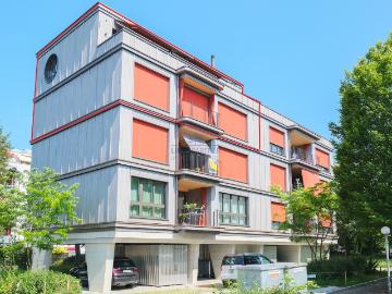 Attikawohnung mit Stil, grosser Terrasse und weiter Aussicht