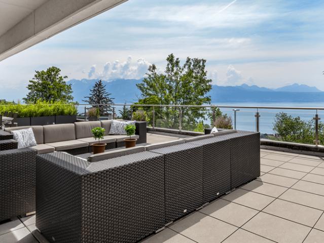 Attikawohnung von 297 m² Wohnfläche mit grosszügigen Terrassen – Unverbaubare Seesicht