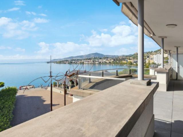 Wunderschönes Penthouse zum Verkauf an der Hauptachse von Montreux mit direktem Blick auf Freddie Mercury!
