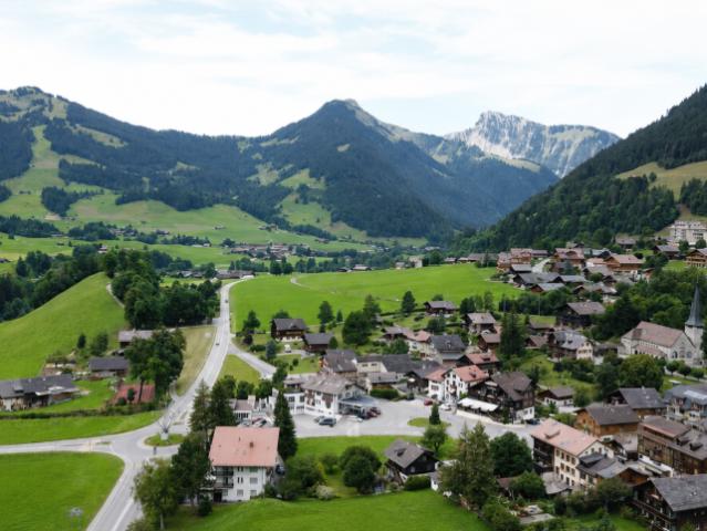 Luxuriöse Attikawohnung 5,5 Panoramablick Château d'Œx