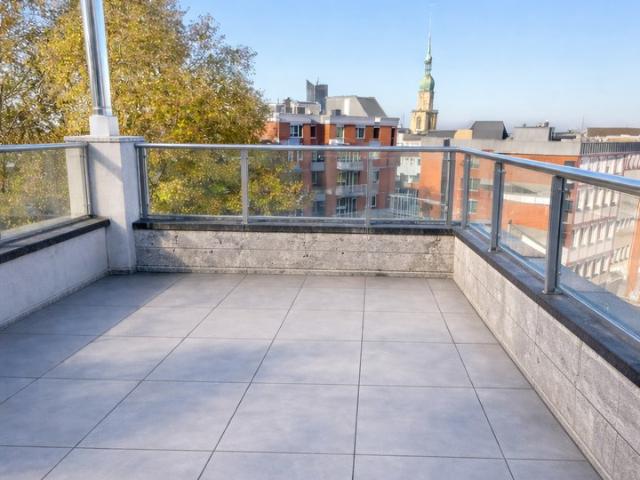 Attika Penthouse Jugendstil Maisonette Atelier 100 qm mit Dachterrasse und Panoramablick