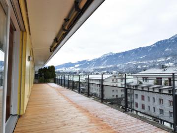 Attika Traum mit grossem Balkon und Weitblick in 6415 Arth