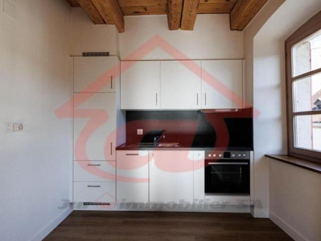Attique de 2 piÃ¨ces en duplex rÃ©novÃ©