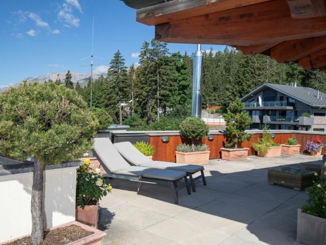 Attique en Duplex au centre de Crans. Accès direct en ascenseur