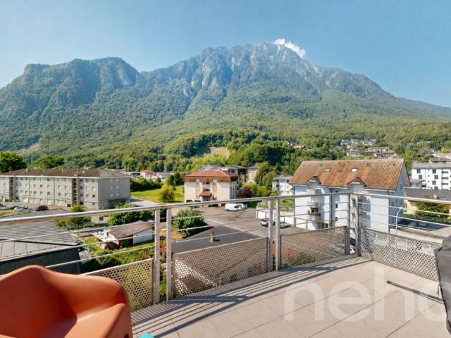 Attique lumineux avec vue Lac et Montagnes au c?ur du Bouveret