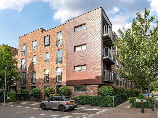 Attlee Court, Stanmore HA7, 2 bed flat to rent, £2,400 pcm | PrimeLocation