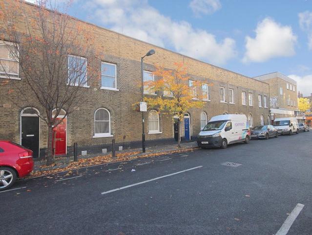 Attn Students: 5 Bedroom House Zone 1