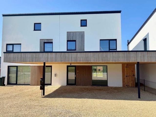 Attractive new house in a quiet neighbourhood