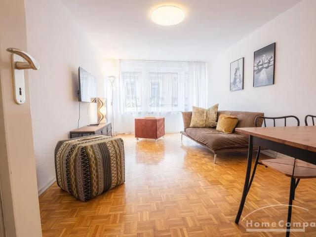 Attractive, newly renovated and newly furnished 2 room apartment with balcony in Munich Neuhausen