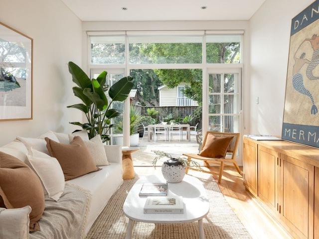 Attractive character semi / NE courtyard / future potential