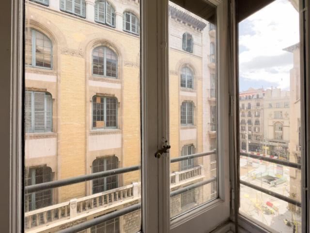 Attractive double bedroom not far from La Rambla