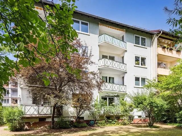 Attractive, Fully Furnished 3 Bedroom Apartment in Frankfurt’s Popular Nordend District, Frankfurt Amsterdam Apartments for Rent