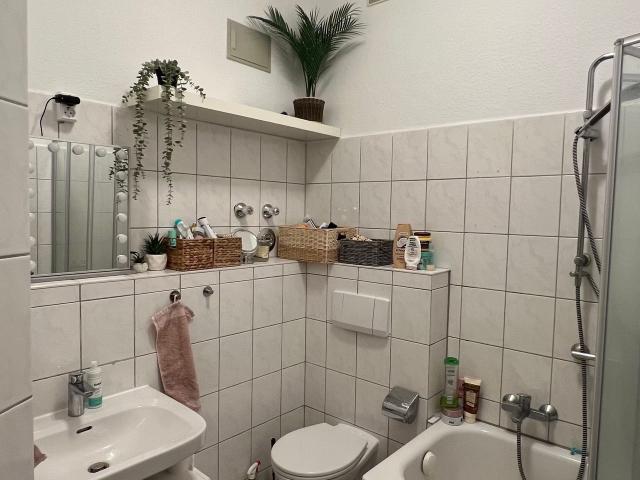 Attractive, fully furnished bright 2 room apartment with balcony for temporary sublet 10 months, Leipzig Amsterdam Apartments for Rent