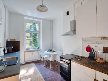 Attractive, fully furnished flat for temporary living + centrally located and well connected +, Berlin Amsterdam Apartments for Rent