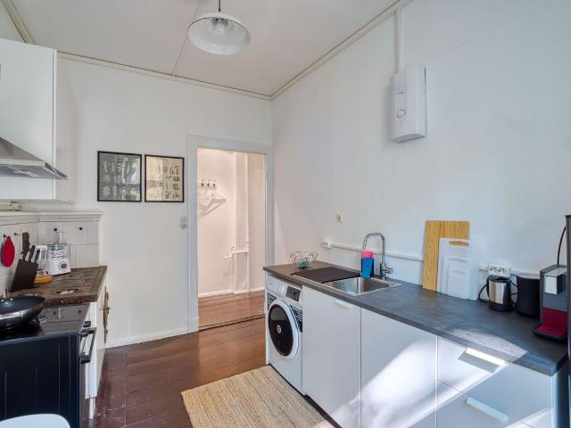 Attractive, fully furnished flat for temporary living + centrally located and well connected +, Berlin Amsterdam Apartments for Rent