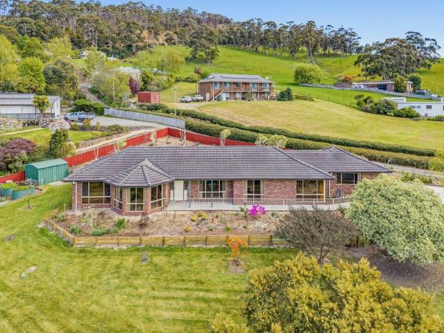 Attractive Family Home in Central Location