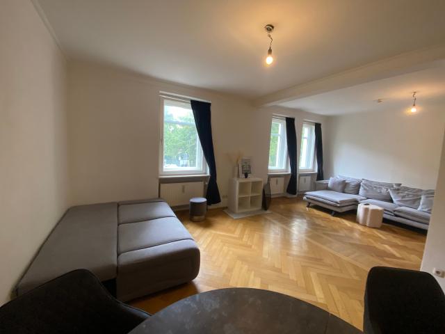 Attractive period apartment in Munich
