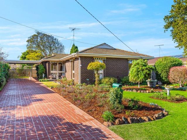 Attractive, Spacious Family Home