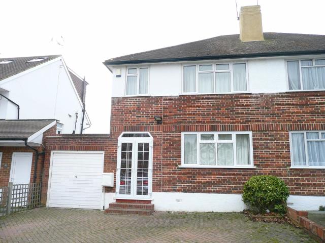 Attractive Three Bedroom Semi Detached House for Rent in Hatch End