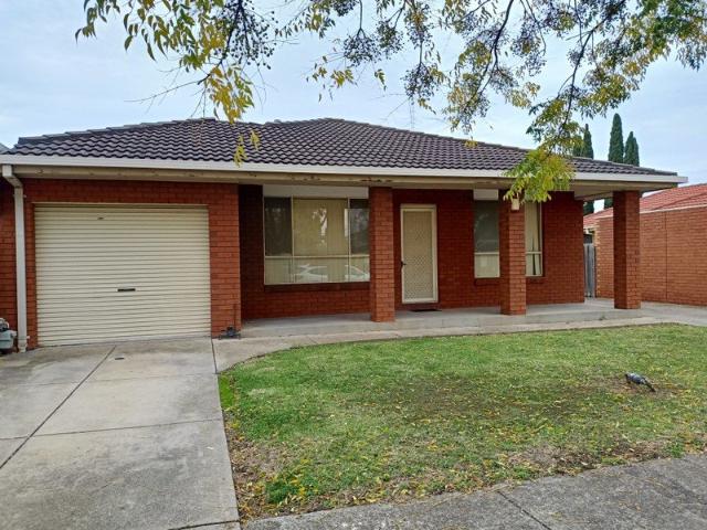 Attractive Unit In A great Location !