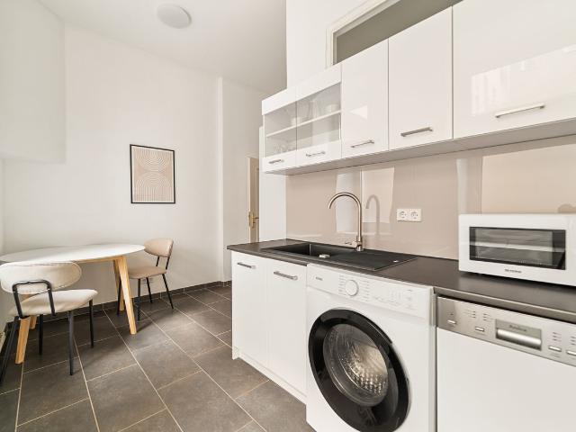 Attractive 1 Bedroom Apartment in Charlottenburg, Berlin Amsterdam Apartments for Rent