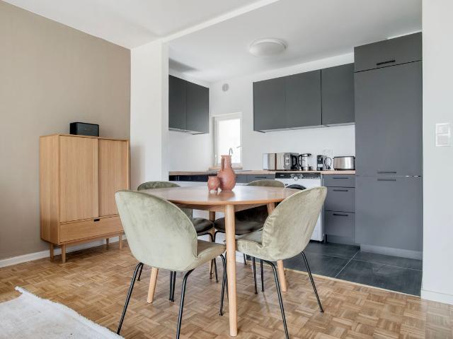 Attractive 1 Bedroom Apartment in Charlottenburg, Berlin Amsterdam Apartments for Rent
