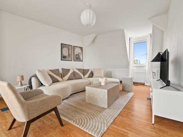 Attractive 2 Bedroom Apartment in Steglitz Zehlendorf, Berlin Amsterdam Apartments for Rent