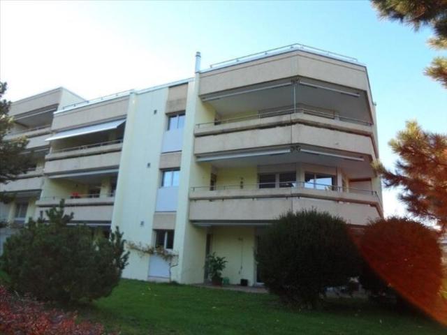 Attractive 3.5 room apartment with balcony in a central location in Spiez