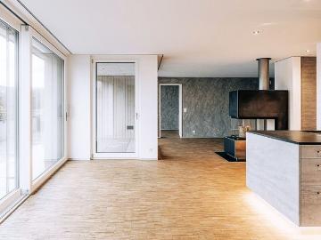 Attractive 4.5 room attic apartment for rent in Niederönz