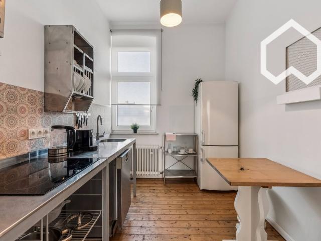 Attractive 50 sqm 2 Room Apartment: Ideal for business professionals or Couples, Essen Amsterdam Apartments for Rent