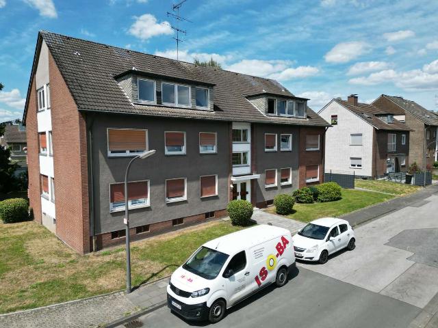 Attraktiv geschnittene 3 Zimmer Eigentumswohnung in gepflegtem Mehrfamilienhaus