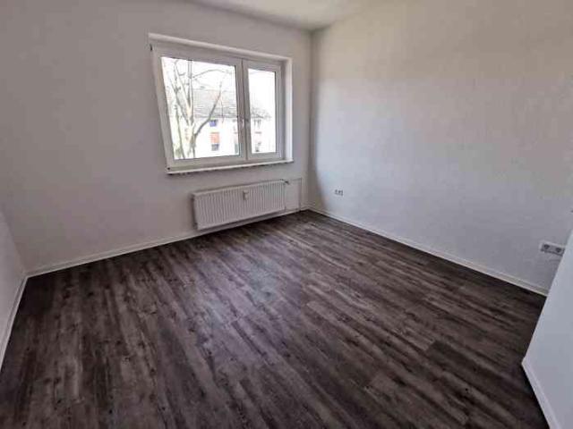 Attraktiv! Praktische 2,5 Zimmer Wohnung
