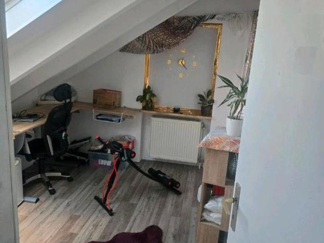 Attraktive Maisonette Wohnung mit Garten und drei Balkonen