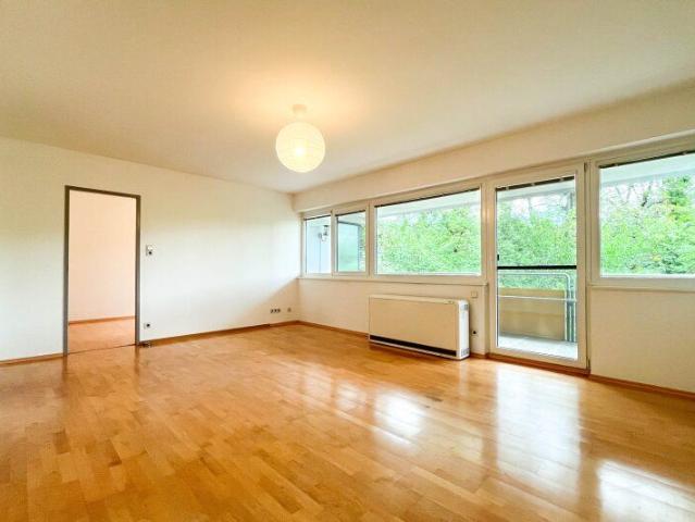 Attraktive Mietwohnung in Grünruhelage gegenüber Schlosspark Laudon