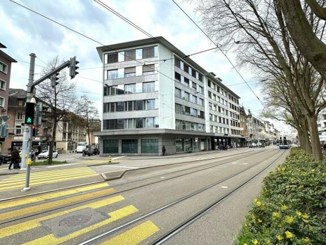 Attraktive, neu sanierte Büroflächen an Toplage in Zürich Oerlikon